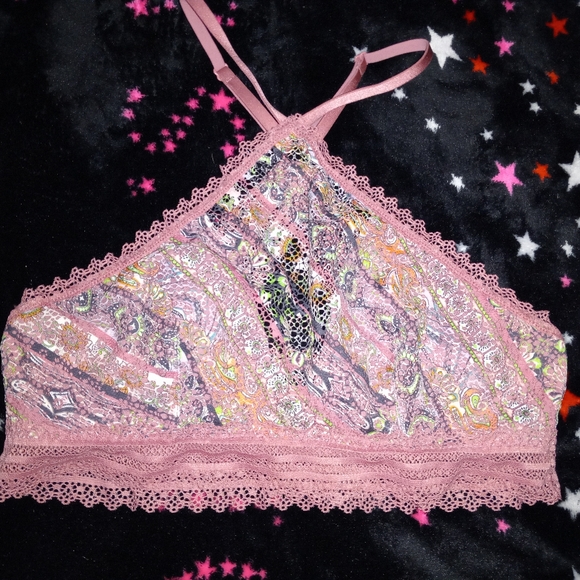 NWOT VS LACY UNLINED BRALETTE (M) - Picture 1 of 2